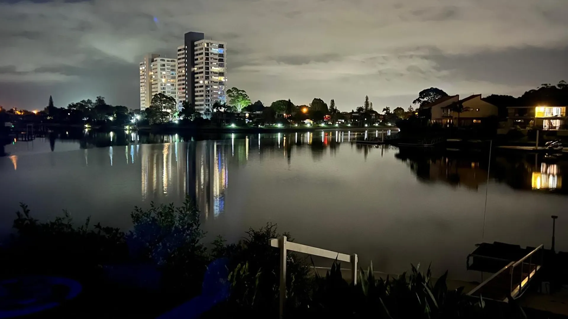 Villa Aquila - Mermaid Waters Gold Coast